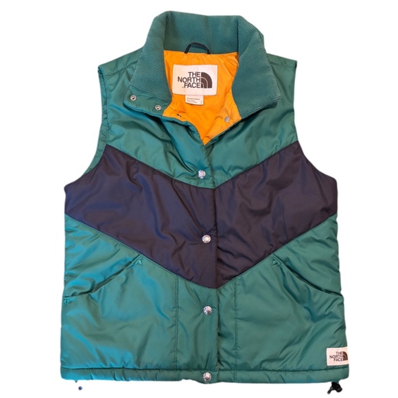 The North Face Sylvester Vest (Women’s S) - Picture 1 of 3